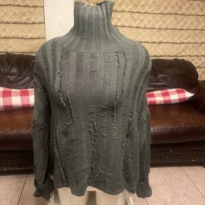 Gilli turtleneck olive green sweater